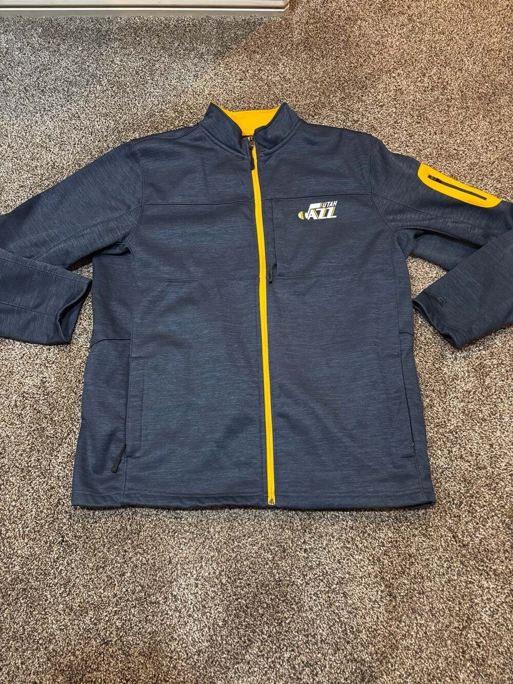 Colosseum Utah Jazz Men's Full-Zip Heathered Softshell Jacket